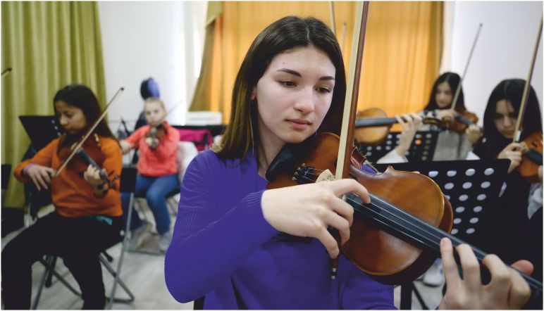 Balıkesir’de Müzikle Yetişen 4 Bin Çocuk