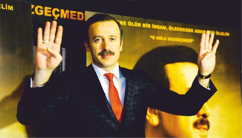 Ben sözde değil özde bir Tayyip Erdoğan sevdalısıyım