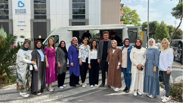 AK Parti Karesi İlçe Kadın Kolları’ndan Geleneksel Lokma Hayrı