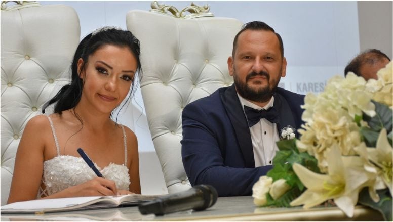 Mustafa ve Merve “Mutluluğa Evet”Dedi Mustafa Pide “Mutluluğa Evet” Dedi