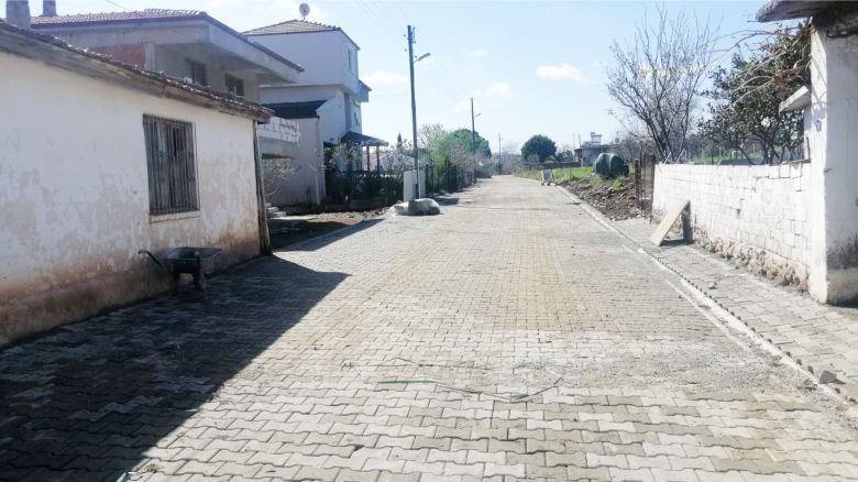 Parke Taş Çalışmaları Devam Ediyor