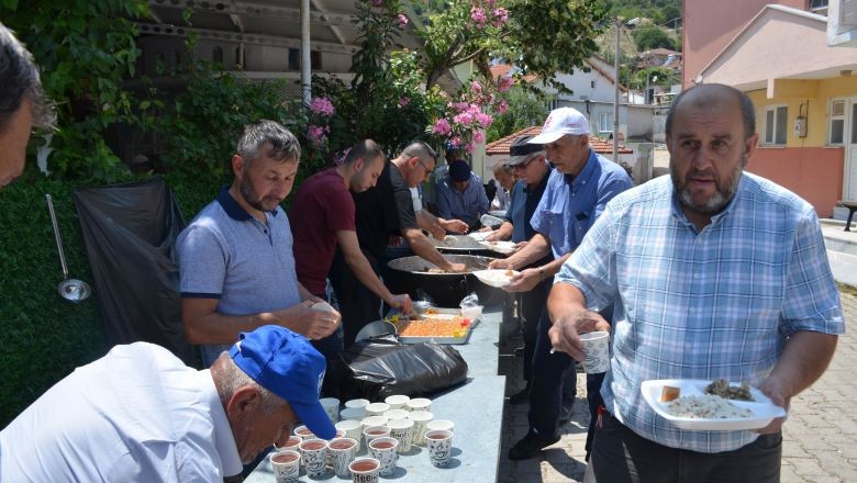  Höşmerimin Sırrı: Emek, Odun Ateşi ve Yerel Tarif 
