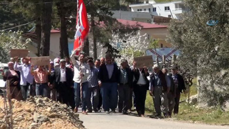 “Toprak Bastı” Vermeyen Damat Balıkesir Köyüne Giremez!