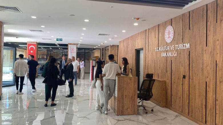 Balıkesir İl Halk Kütüphanesi Hizmete Açıldı