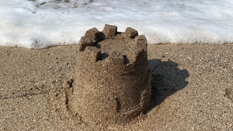 Çocuklar Tatilin Tadını Balıkesir Plajlarında Çıkarıyor