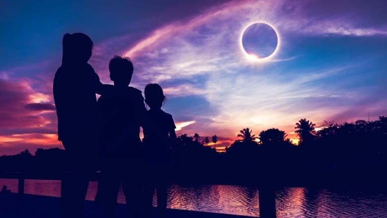 Geri Sayım Başladı! Dünya 7 Dakikalığına Karanlığa Gömülecek