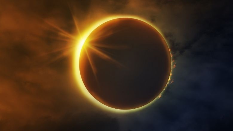 Geri Sayım Başladı! Dünya 7 Dakikalığına Karanlığa Gömülecek