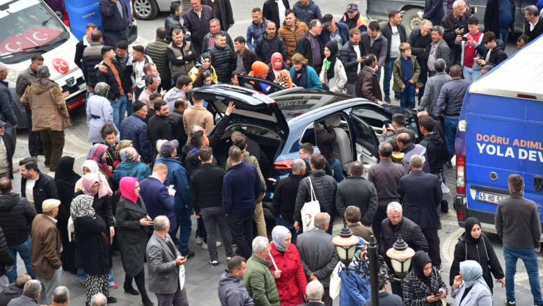 TOGG Balıkesir Havran' da. Türkiye’nin ilk yerli ve milli otomobili TOGG Havran’da vatandaşlarla buluştu.