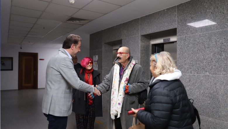 Bandırma Cemil İpekçi’nin ilham kaynağı. Cemil İpekçi yeni defilesini Bandırma’dan ilham alarak hazırladı. Yeni koleksiyonunu Bandırma’ da tasarladı. Tasarladığı ürünlerin defilesi dün gerçekleşti.