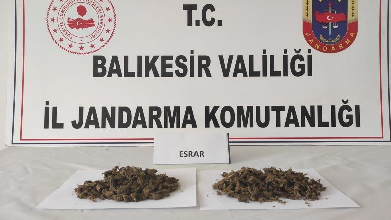 Balıkesir Jandarmadan Operasyonu. İl Jandarma Komutanlığı uyuşturucu operasyonu gerçekleştirdi. 