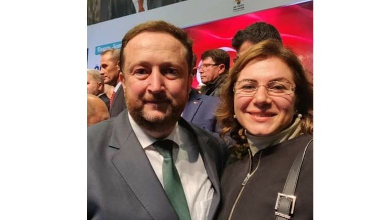 Orkan'ın kayınvalidesi vefat etti. Balıkesir , Karesi Belediye Başkanı Dinçer Orkan'ın kayınvalidesi vefat etti. 