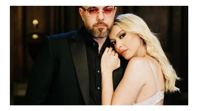 Hadise’den yeni evlilik pozu. Hadise’den sosyal medyayı ayağa kaldıracak bir poz daha geldi. Ünlü şarkıcı gönderme mi yapıyor?