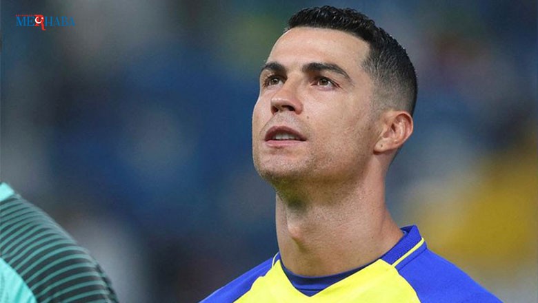 Ronaldo Secde Etti. Dünyaca ünlü futbolcu Cristiano Ronado Secde etti. Ronaldo Al-Nassr' ın Al-Shabab ile oynadığı maçta attığı golün ardından "secde" etti.