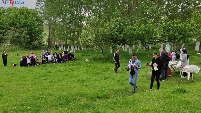 Afetzedelerle Doğa Yürüyüşü Hasan Basri Çantay Yurdunda kalan afetzede misafirler ile doğa yürüyüşü etkinliği yapıldı.