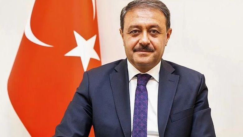 Vali Şıldak’tan gençlere mesaj. Balıkesir Valisi Hasan Şıldak 19 Mayıs Atatürk’ü Anma ve Gençlik Bayramı mesajı yayınladı. Şıldak gençlerin bayramını kutladı.