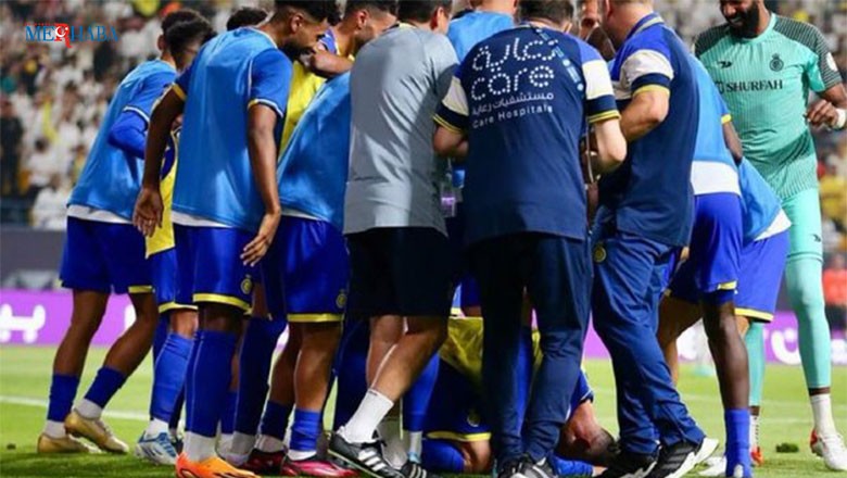 Ronaldo Secde Etti. Dünyaca ünlü futbolcu Cristiano Ronado Secde etti. Ronaldo Al-Nassr' ın Al-Shabab ile oynadığı maçta attığı golün ardından "secde" etti.