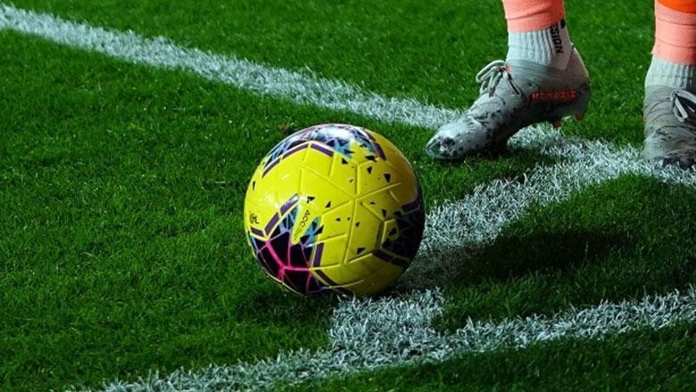 Amatör Maçta 11 Kırmızı Kart. Küçük Hacılarspor ile Atabeyspor futbol takımları arasındaki amatör maçta kavga çıktı.