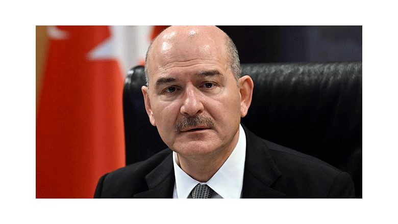 Bakan Soylu duyurdu ! İçişleri Bakanı Süleyman Soylu, Diyarbakır Lice kırsalında 3 PKK'lı teröristin etkisiz hale getirildiğini duyurdu. Soylu, 1 M-16, 2 Kaleşnikov silahlarıyla birlikte ölü olarak ele geçirildiğini iletti.