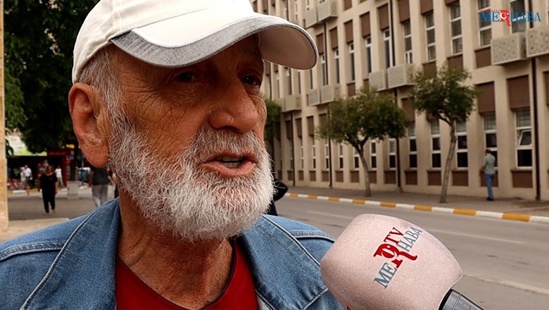 Balıkesir’de vatandaşlara Balıkesir’in emekli şehri mi yoksa çalışan şehri mi ? sorusunu yönelttik.