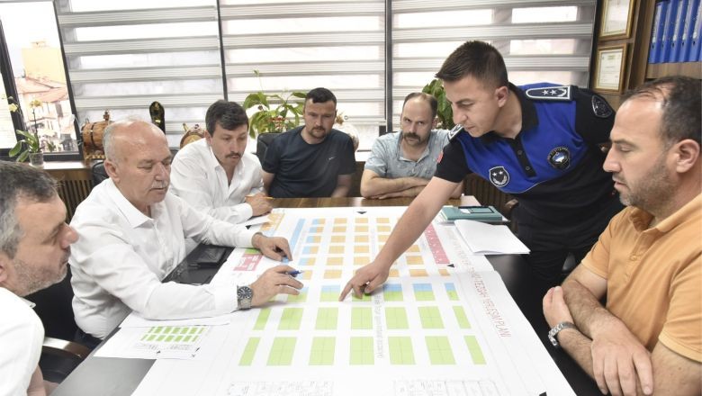 Kapalı Pazar Yeri İçin İstişareler Sürüyor