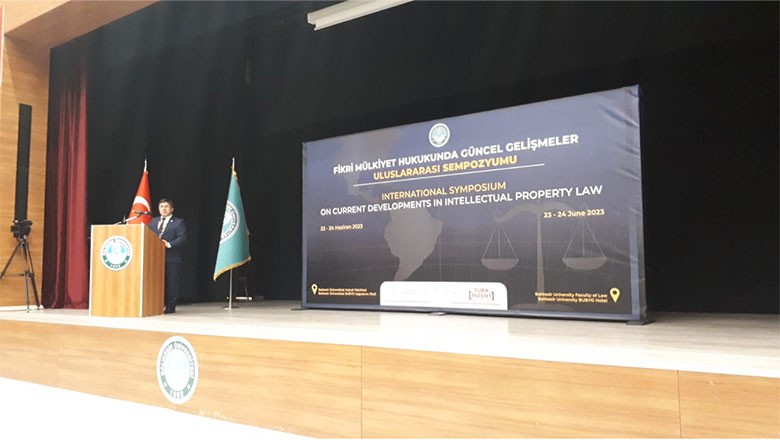 Oğurlu’dan 4 Dilde Açılış Balıkesir'de ilk defa uluslararası bir hukuk sempozyumu gerçekleşiyor.