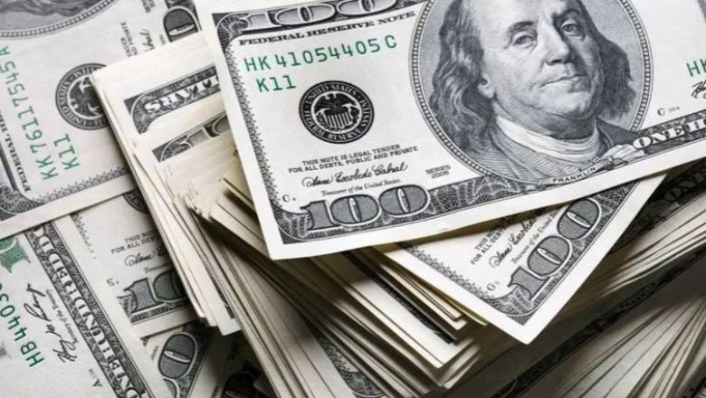 Piyasaların Ateşi Sönmüyor.Dolar yeni rekorunu kırdı. Gece saatlerinde 22 seviyesini aşarak yeni bir rekoruna imza attı.