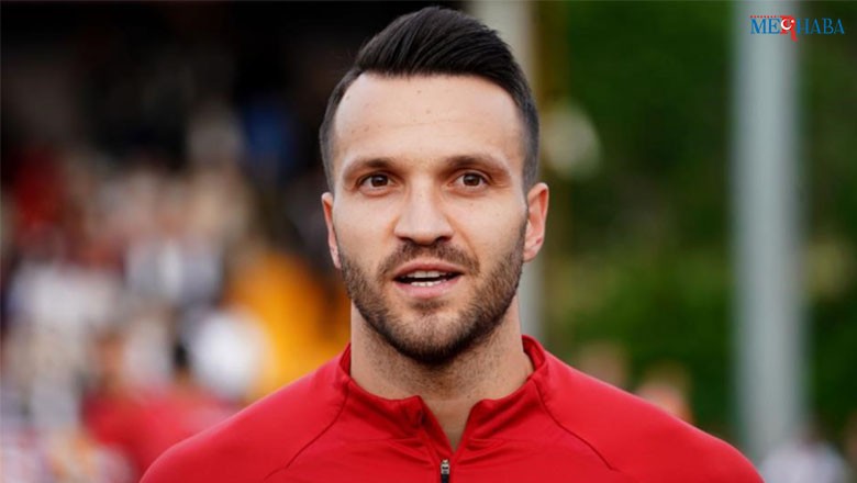 Okan Kocuk Veda Etti. Galatasaray ile sözleşmesi sona eren 27 yaşındaki file bekçisi Okan Kocuk, sosyal medya hesabından yaptığı paylaşımla sarı-kırmızılı takıma veda etti.