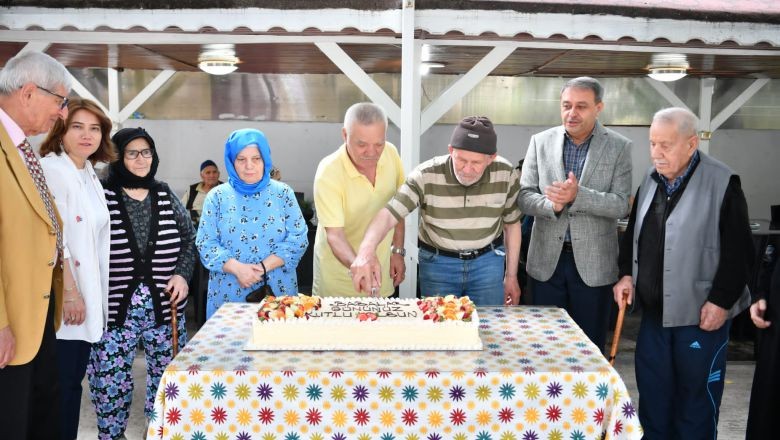 Vali Şıldak Babalar Gününü Kutladı