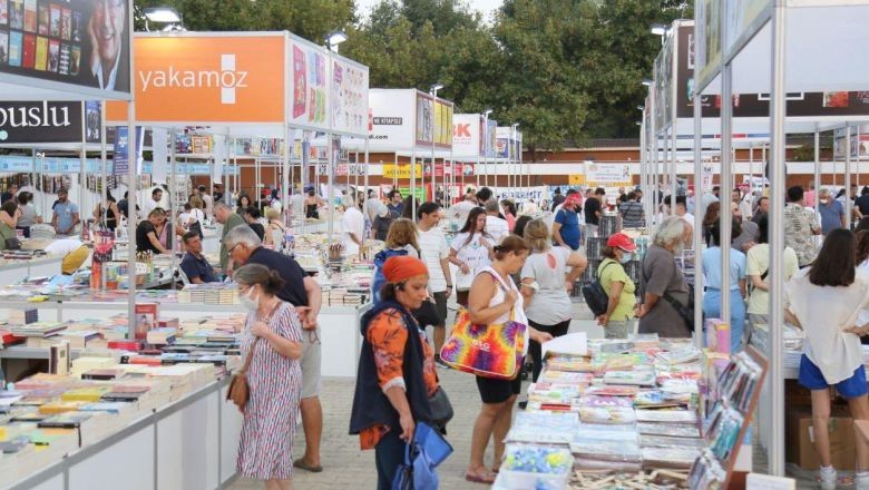 6.Edremit Kitap Fuarı Başlıyor
