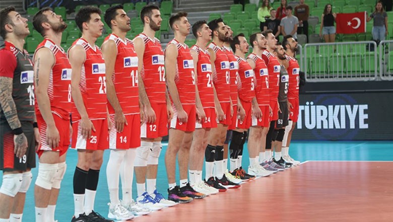 Filenin Efeleri Finale YükseldiMilli Erkek Voleybol Takımı rakibini 3-2 mağlup ederek finale yükseldi...