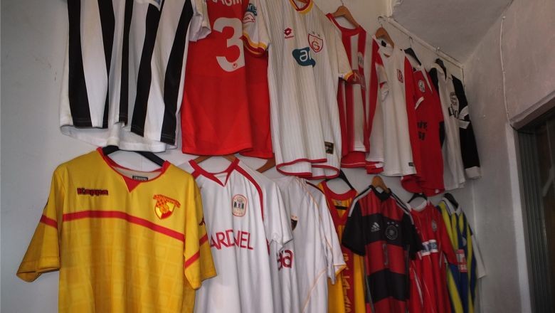 Futbol Tutkusu Yücel'i Koleksiyoncuya Dönüştürdü