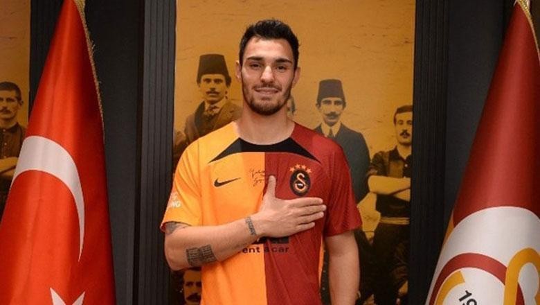Galatasaray Kulübü, milli futbolcu Kaan Ayhan'ın satın alma opsiyonunu kullanarak bonservisini aldığını açıkladı.