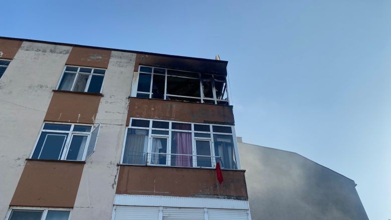 Gönen'de Büyük Korku Balkonda Yangın Çıktı