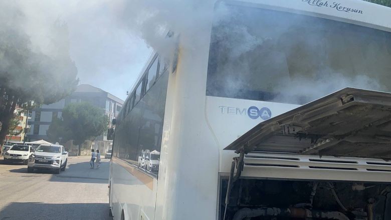 Gönen'de İşçi Servisi Alev Aldı