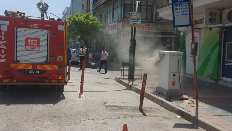 Gönen'de Telekom Panosu Alev Aldı