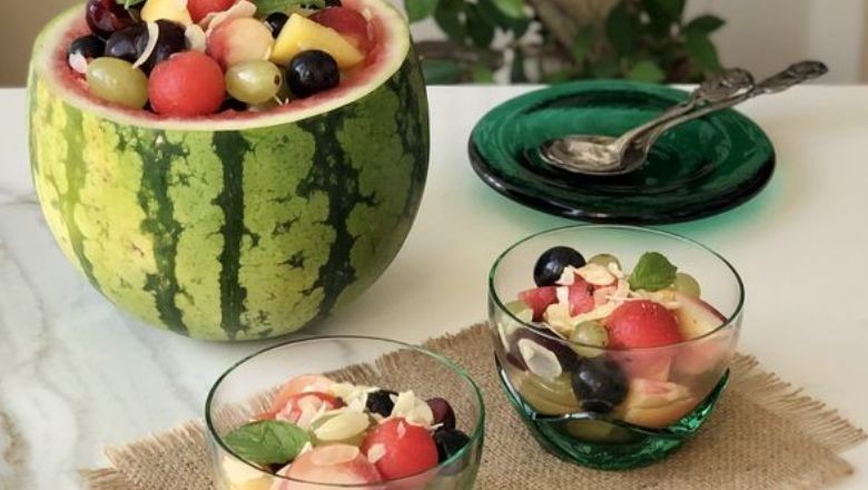 Karpuz Çanağında Meyve Salatası