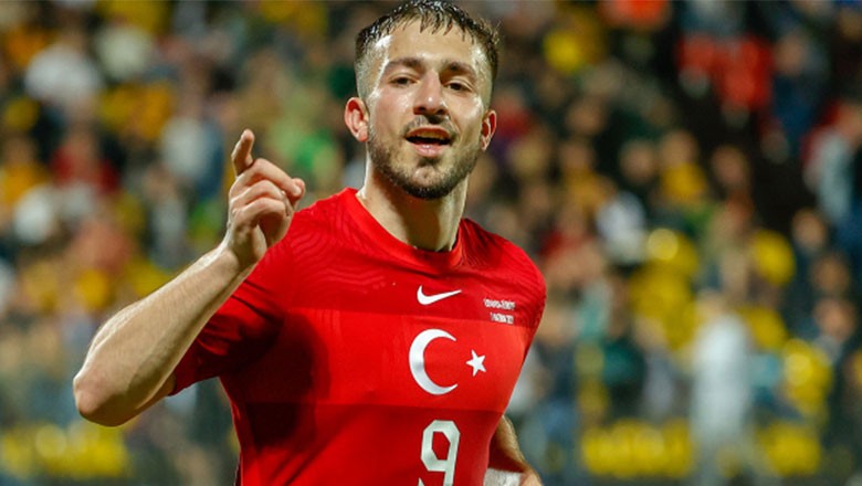 Beşiktaş, Halil Dervişoğlu ile prensipte anlaştı. Brentford ile görüşmeler devam ediyor.