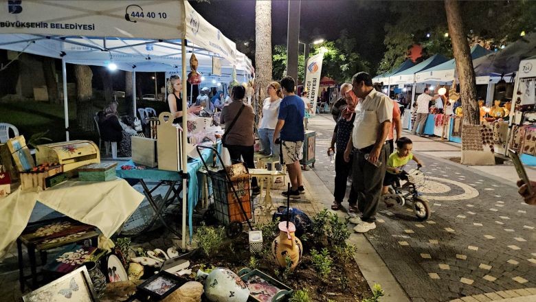 Sındırgı'nın Geceleri Sanatla Aydınlanıyor