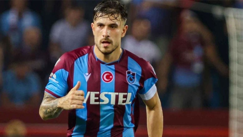 Trabzonspor Milli Futbolcu İle Yollarını Ayırdı