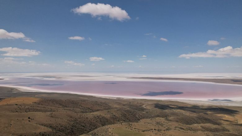 Tuz Gölü Pembe Renge Büründü