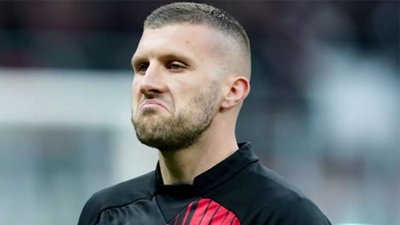  Yıldız Futbolcu Beşiktaş İçin İstanbul'a Geliyor. Ante Rebic, Beşiktaş İçin Yola Çıktı...