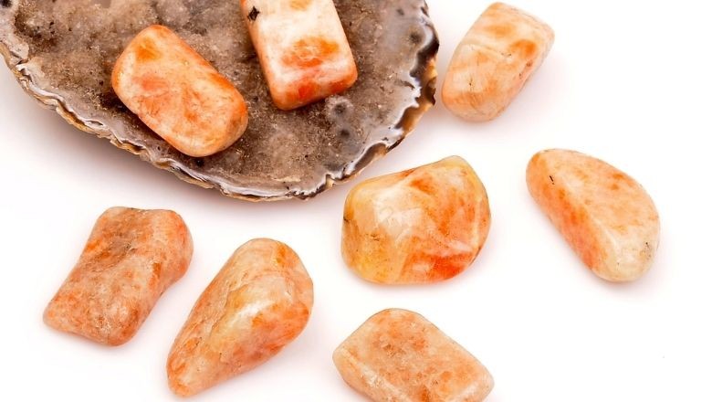 Enerjiyle Dolu Doğal Kristal