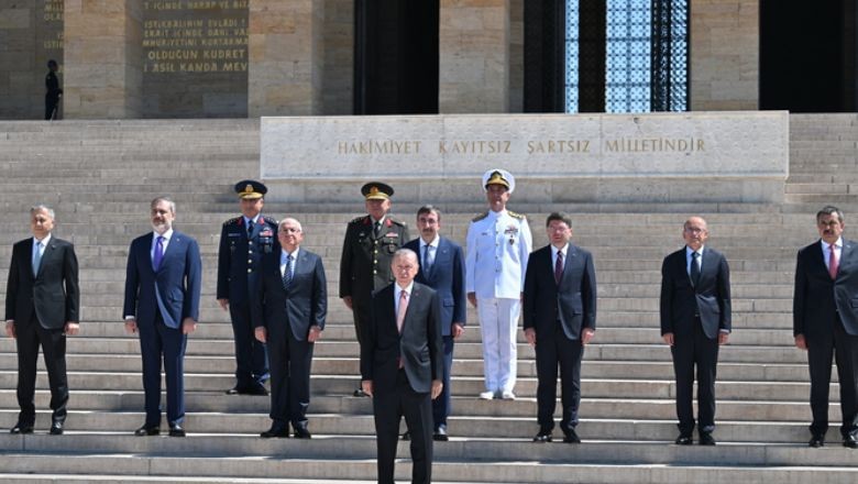 Cumhurbaşkanı Erdoğan ve YAŞ Üyeleri Anıtkabir'i Ziyaret Etti