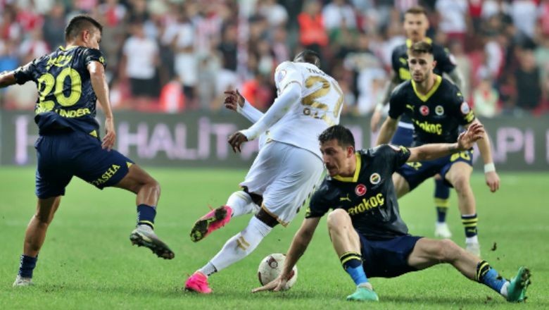 Fenerbahçe Samsun'da Liderliğe Çıktı