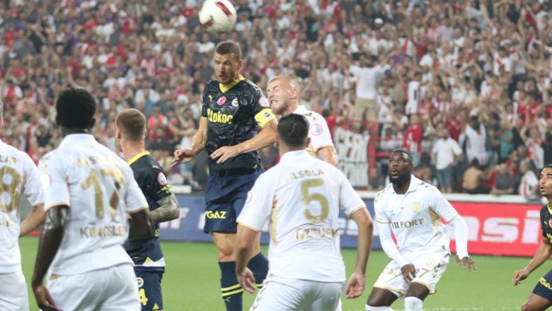 Fenerbahçe Samsun'da Liderliğe Çıktı