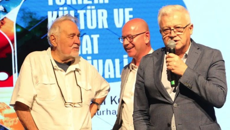 İlber Ortay Söyleyişiyle Balıkesirlilere Seslendi
