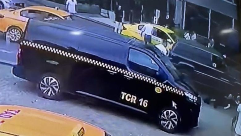 Kısa Mesafe Cinayeti ! Taksicinin Öldüresiye Dövdüğü Adam Kurtulamadı. Fas uyruklu adam, evine gitmek için taksi durdu. Taksinin şoförü kısa mesafe nedeniyle araca almadı. Arından kavgada çıktı. Taksici Fas uyruklu adamı sokak ortasında tekme ve yumruklarla dövdü.