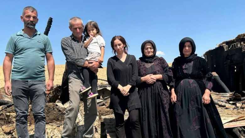 Yangında İnekleri Telef Olan Köylü Gözyaşlarına Boğuldu
