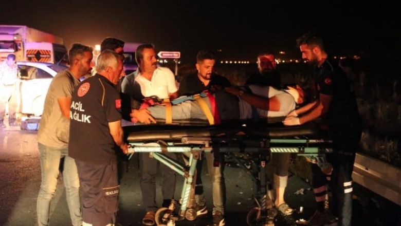 Zincirleme Kaza: 6 Araç Birbirine Girdi