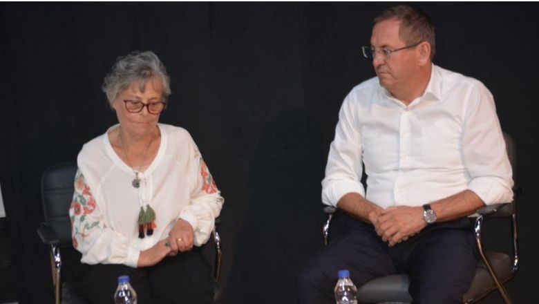 “Şiir ve Öykülerde Ayvalık”